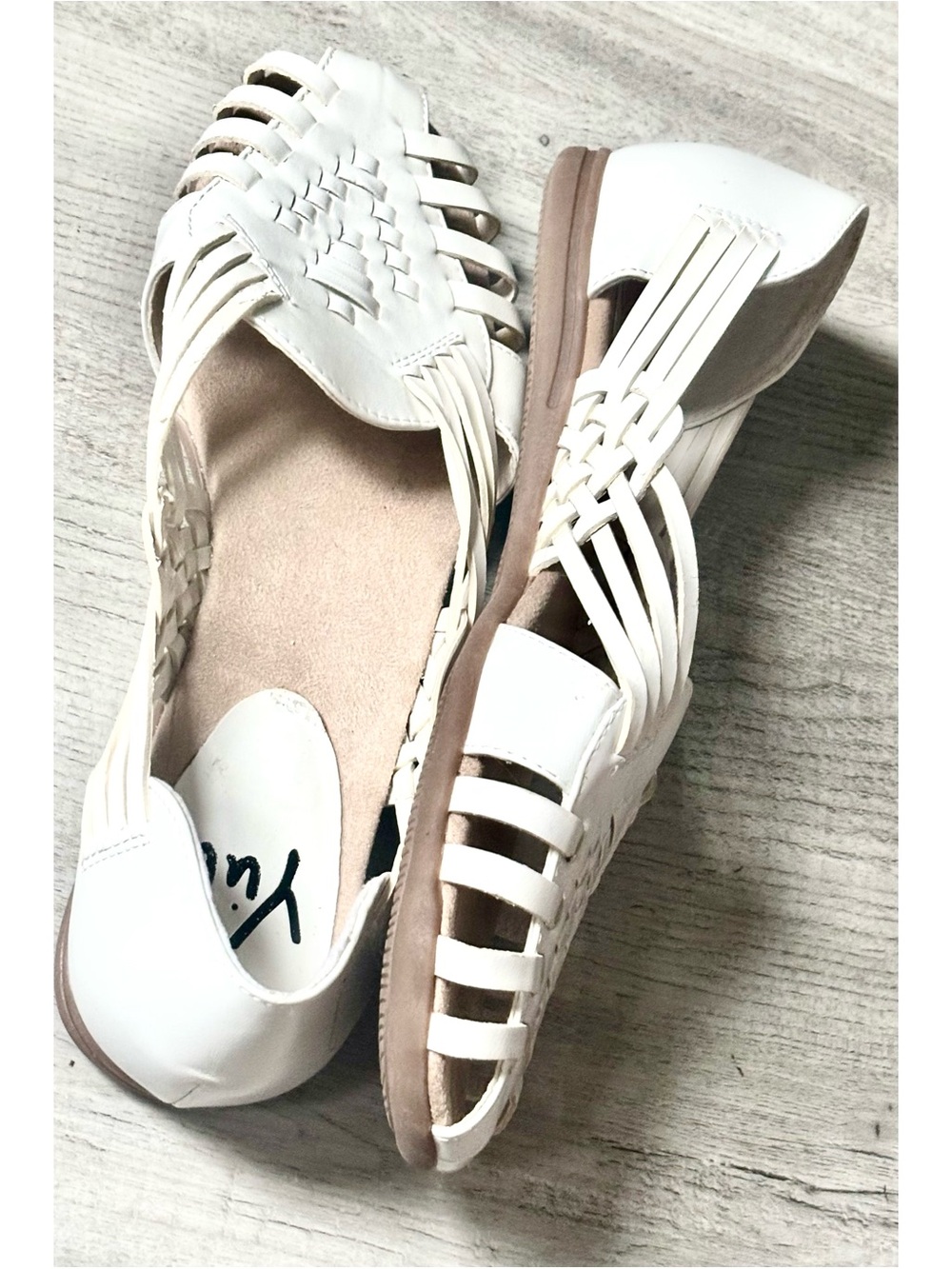 Yuu Women's White Woven Closed Toe Vegan Leather Huarache-Style Sandals-9.5
